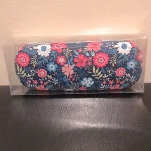 Floral Pattern Hard Glasses Case With Cloth